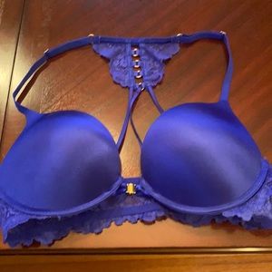La Senza extra push up bra. Front closure.